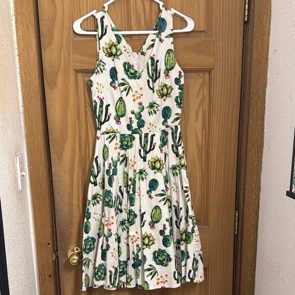 Vintage inspired Cactus Print Sleeveless Dress